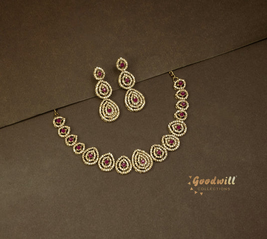 MEHENDI MULTI SIZE SINGLE LAYER NECKLACE SET