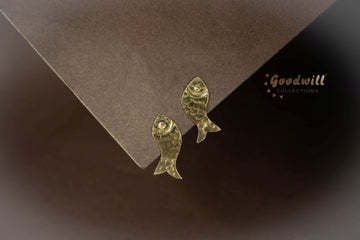 FISH SHAPED STUD EARRINGS