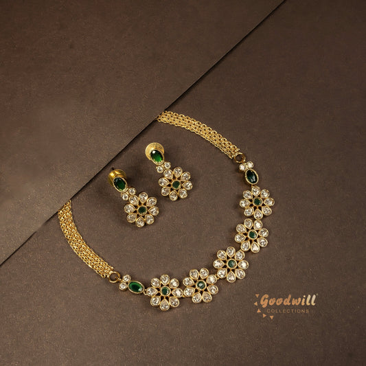 EVERGREEN FLORAL CHOKER